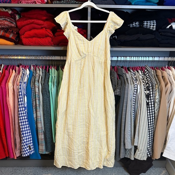 Time and Tru Dresses & Skirts - Time and Tru yellow/white striped elastic waist adjustable strap midi dress M
